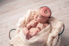Example 2: 15 Luxe Newborn Lightroom Presets Vol. I – edited with the preset