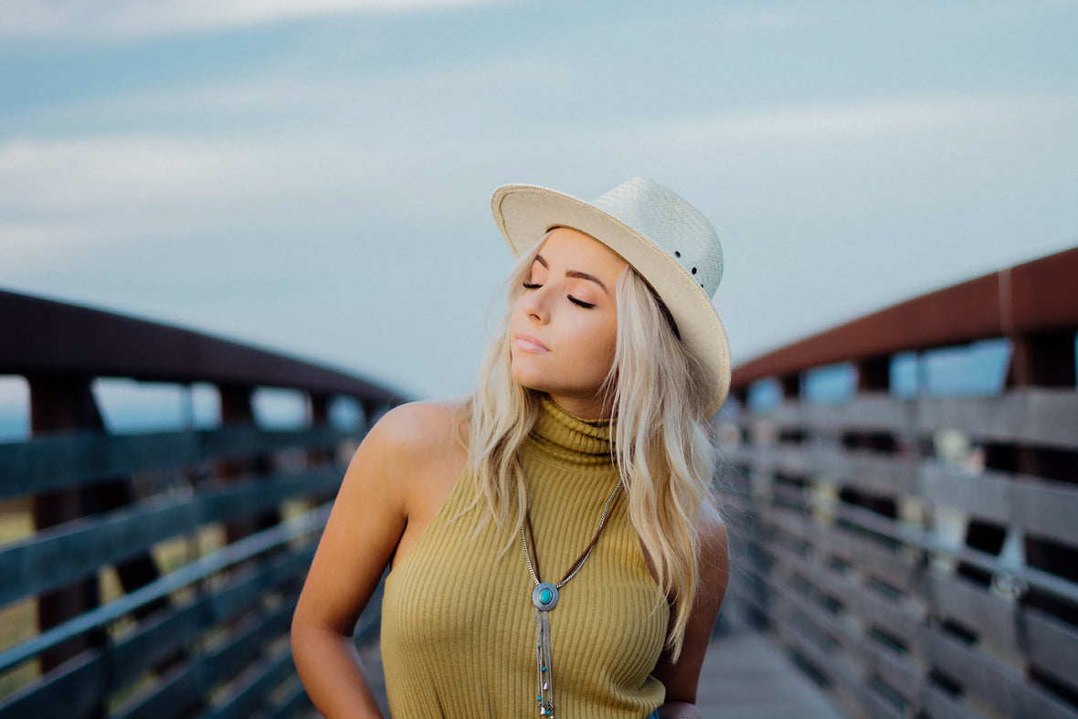 19 Light Leak Kit Lightroom Presets Vol. II – before editing